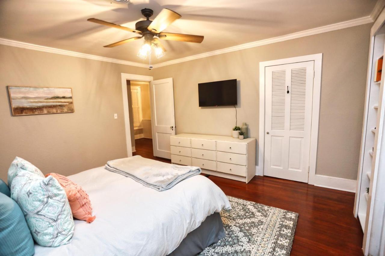 Historic Home Family Friendly Close To Seawall Galveston Exterior photo