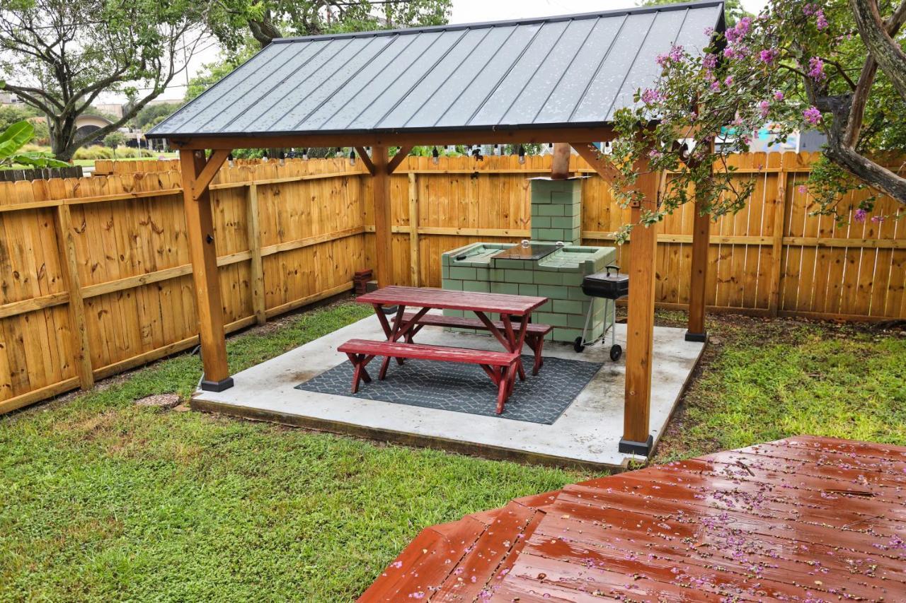 Historic Home Family Friendly Close To Seawall Galveston Exterior photo